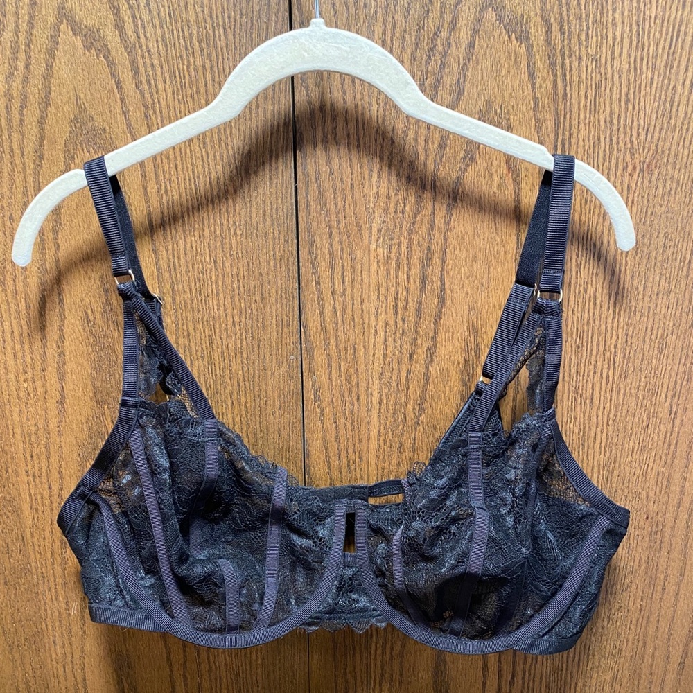 Torrid - size 2 - lingerie bra